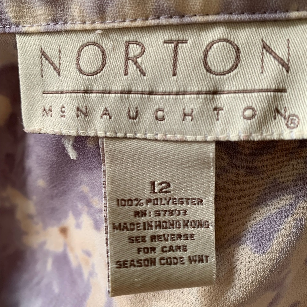 Very pretty, chiffon, lilac, and cream, colored button down blouse. - Picture 5 of 5